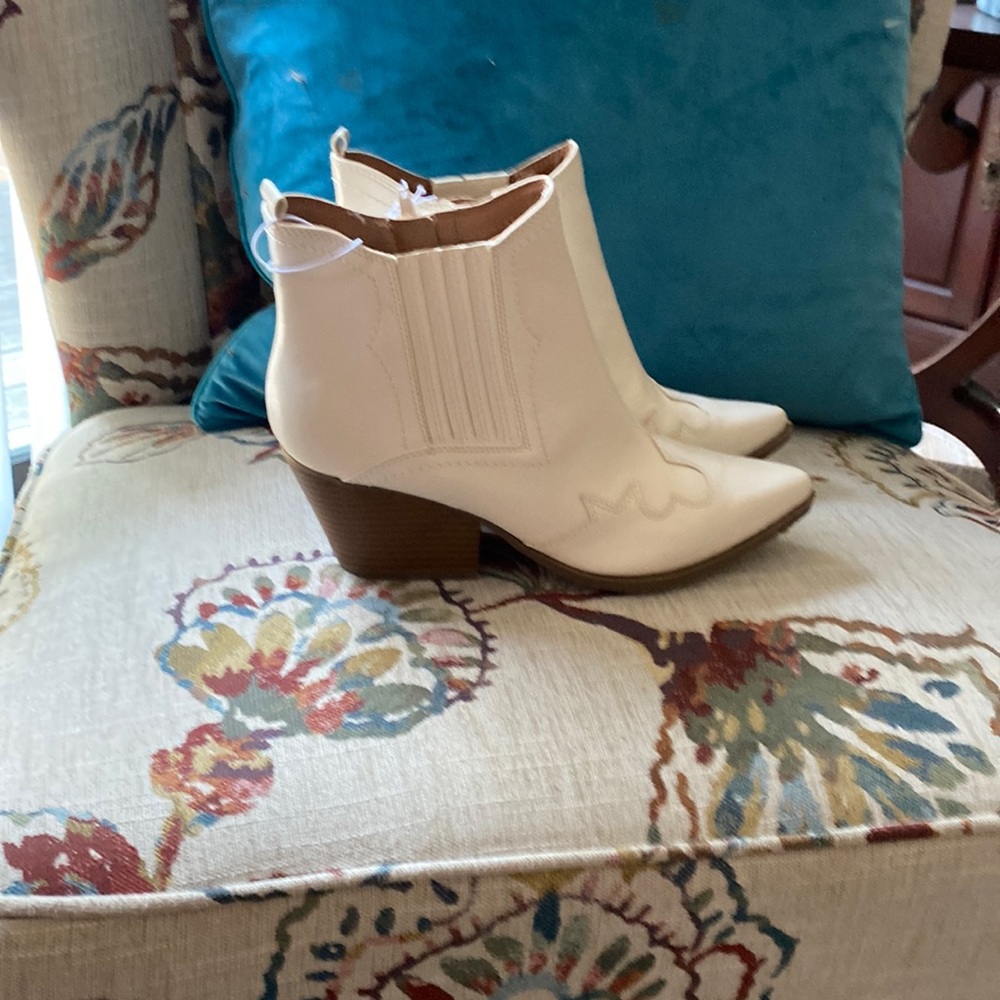 Ladies ankle boots